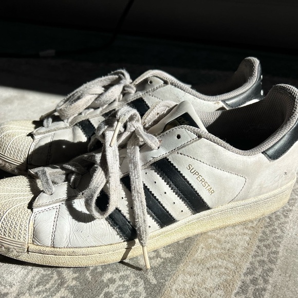 2 pairs!  Adidas Samba & Addidas superstars - Picture 9 of 12